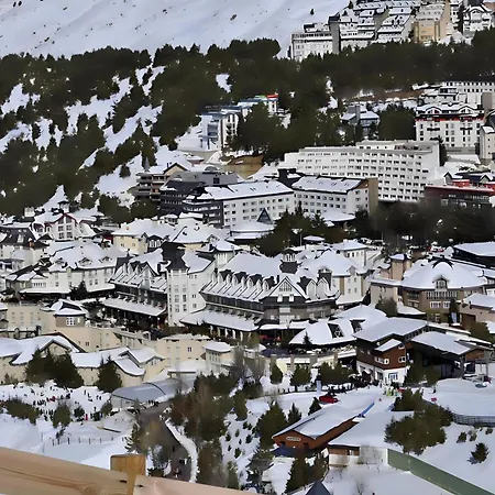 En La Zona Baja Con Garaje Y Descuentos Exclusivos En Acceso A Pistas Y Equipamiento De Esqui Apartment Sierra Nevada